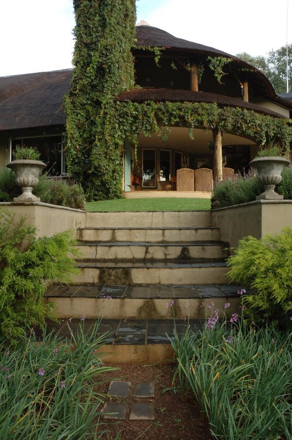 Готель Chartwell Manor Екстер'єр фото
