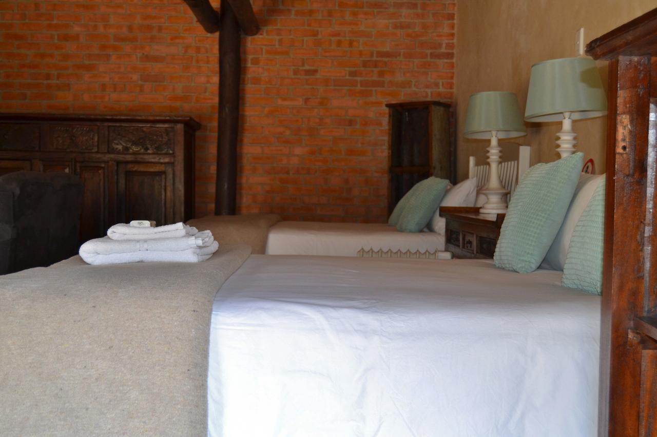 Готель Chartwell Manor Екстер'єр фото