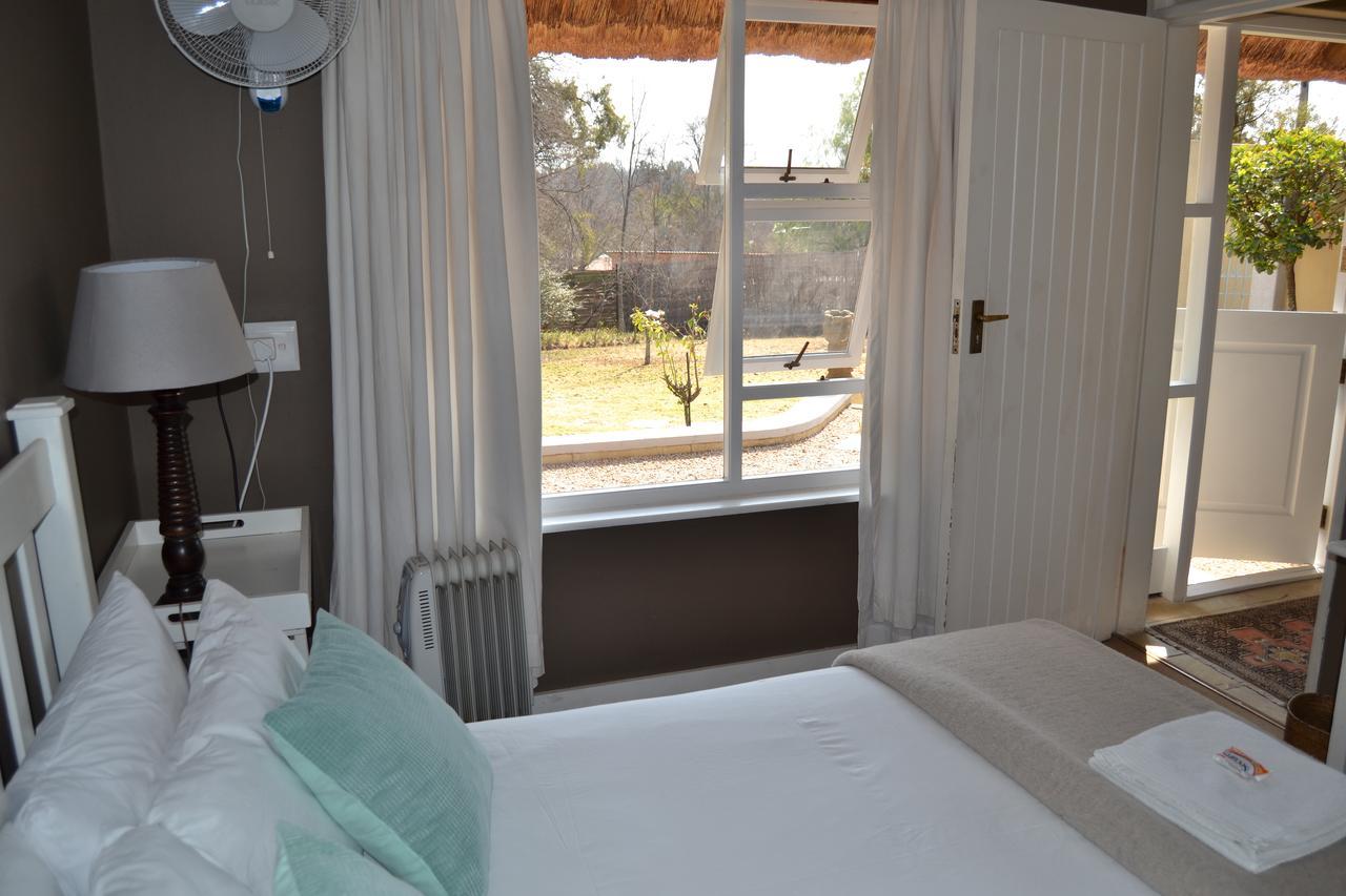 Готель Chartwell Manor Екстер'єр фото