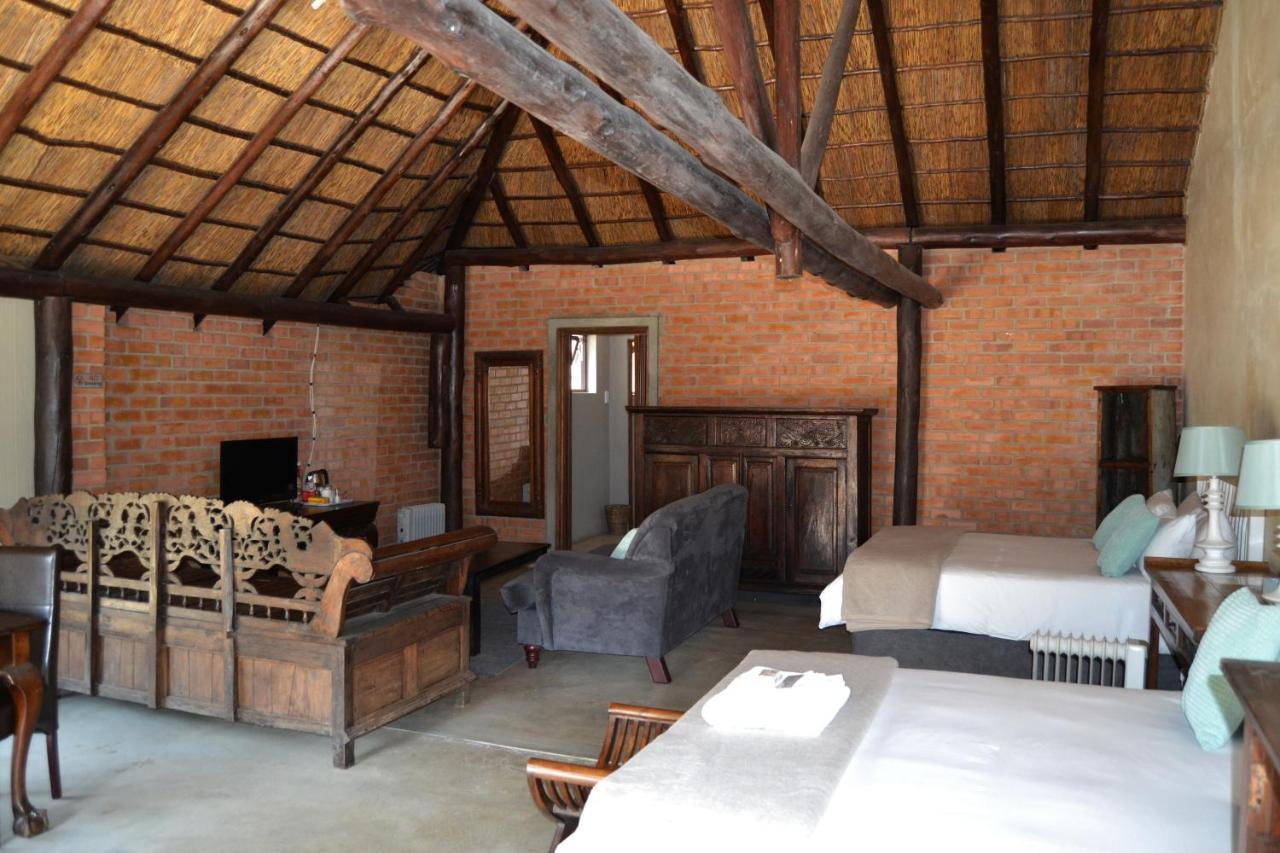 Готель Chartwell Manor Екстер'єр фото
