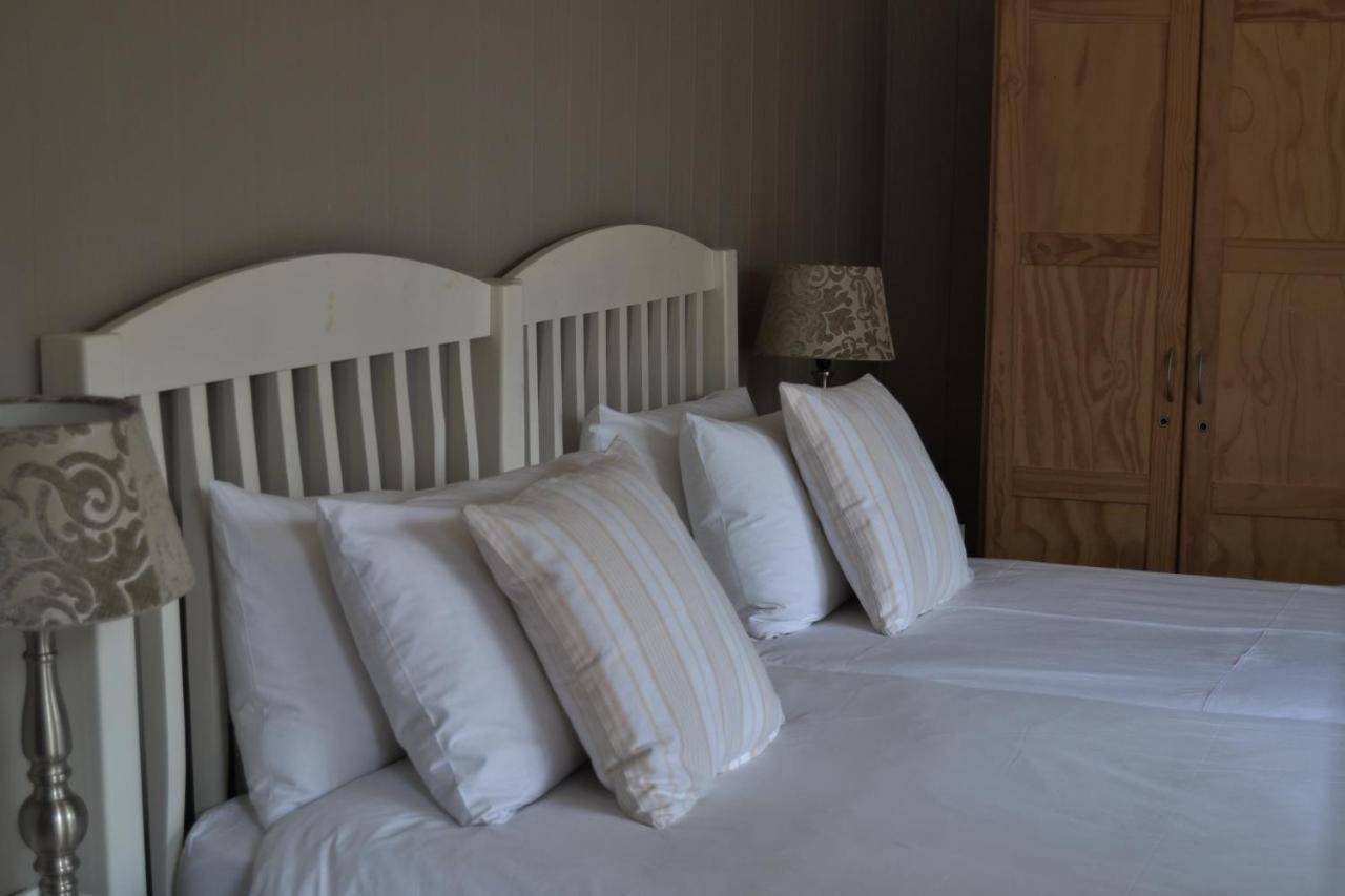 Готель Chartwell Manor Екстер'єр фото