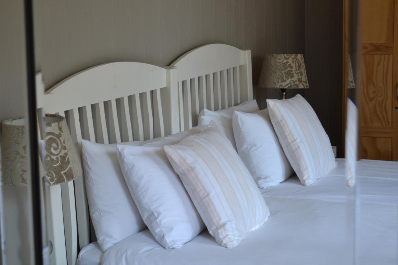 Готель Chartwell Manor Екстер'єр фото