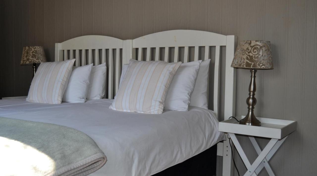 Готель Chartwell Manor Екстер'єр фото