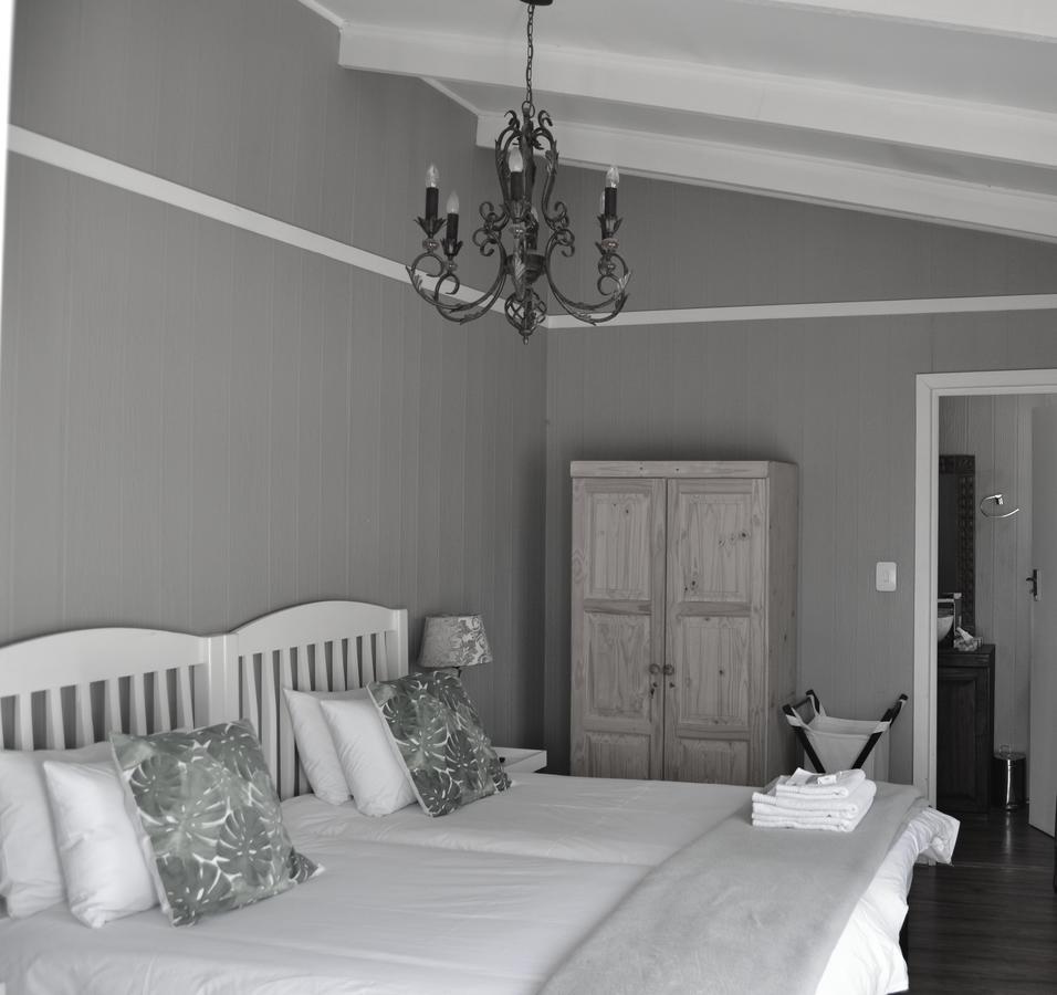 Готель Chartwell Manor Екстер'єр фото